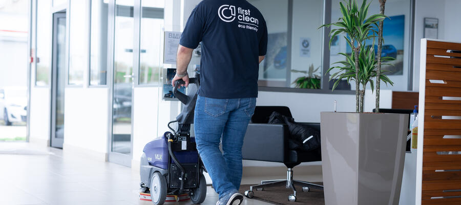 KÖRNYEZETBARÁT IRODATAKARÍTÁS PEST VÁRMEGYÉBEN